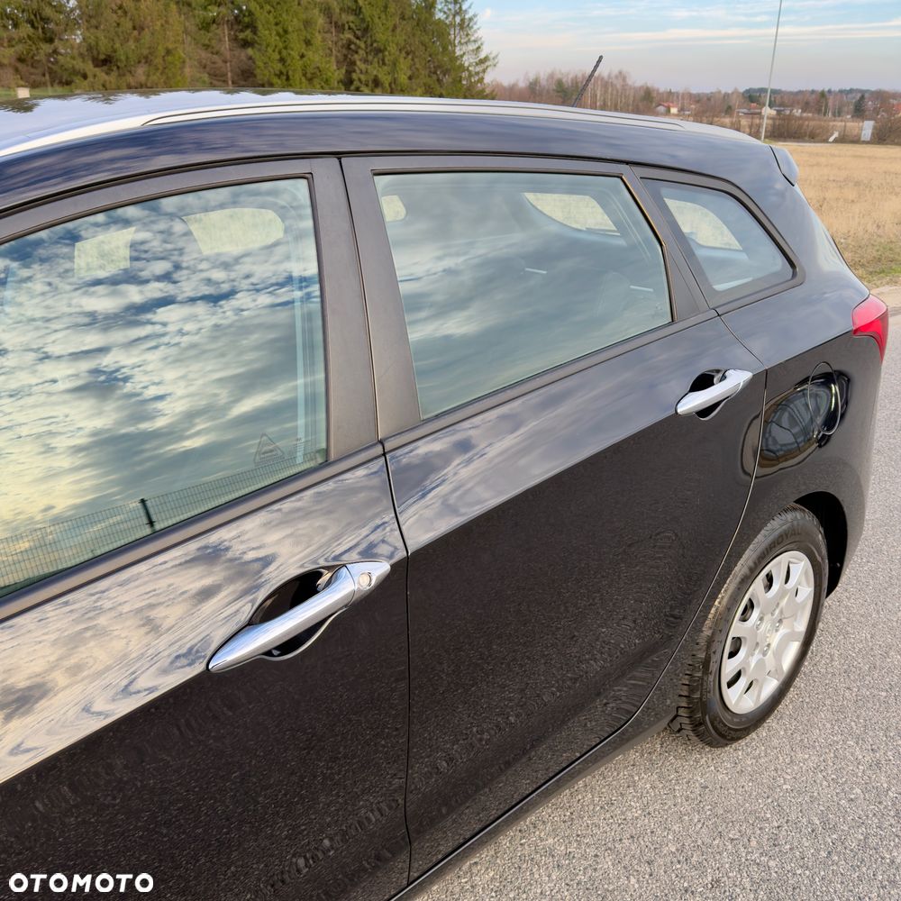 Hyundai i30 1.4 Fifa World Cup Edition - 38