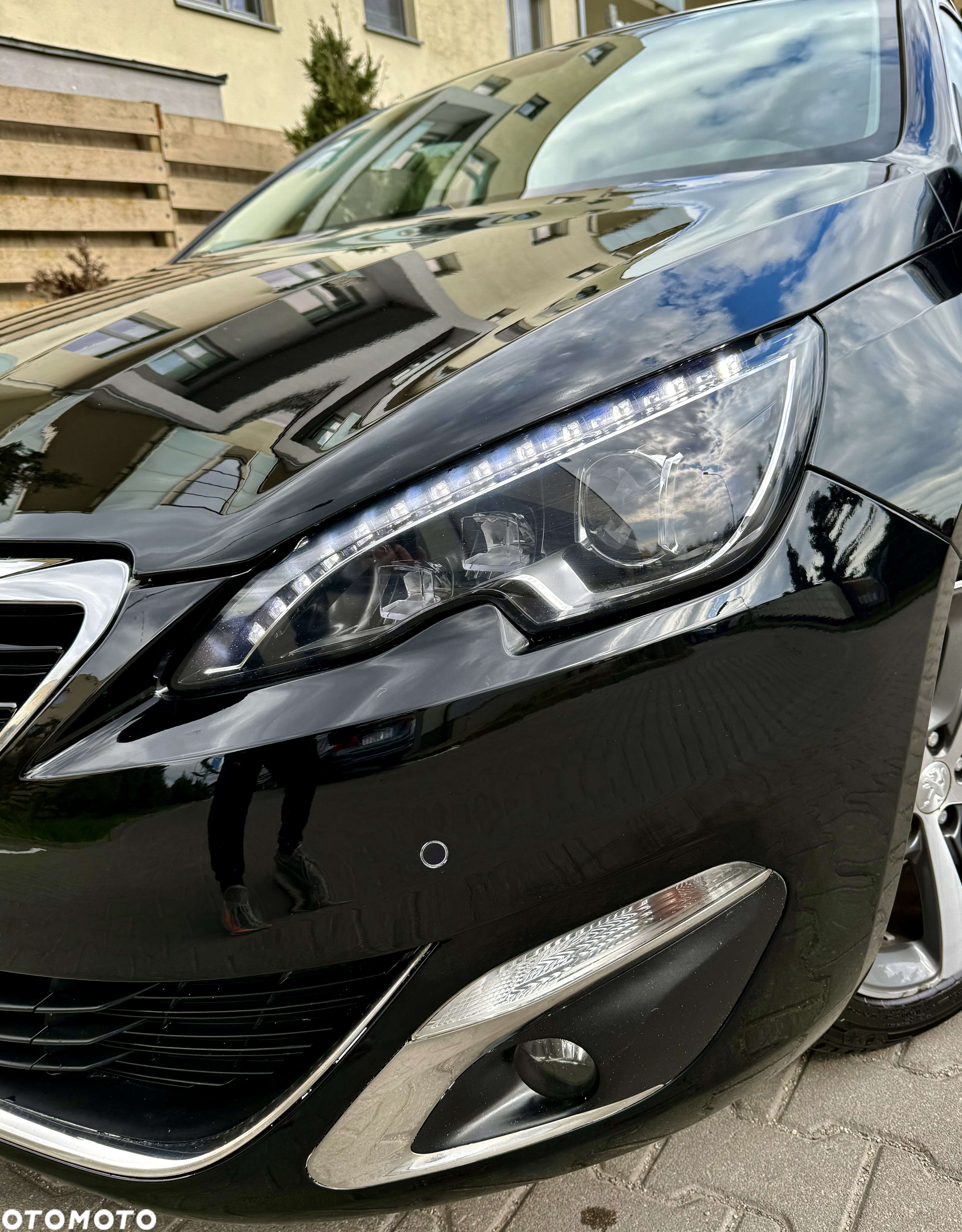 Peugeot 308 SW 1.2 PureTech Allure S&S - 13