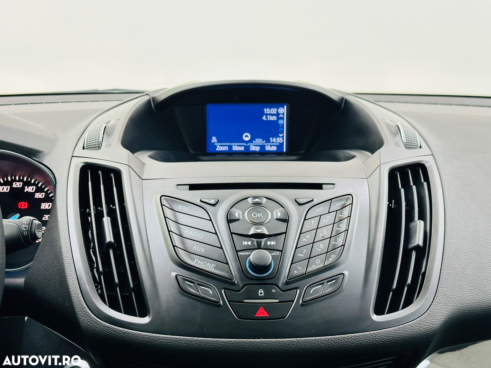 Ford Kuga - 28