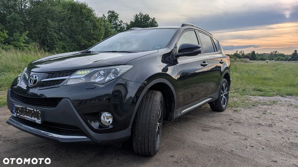 Toyota RAV4 - 1