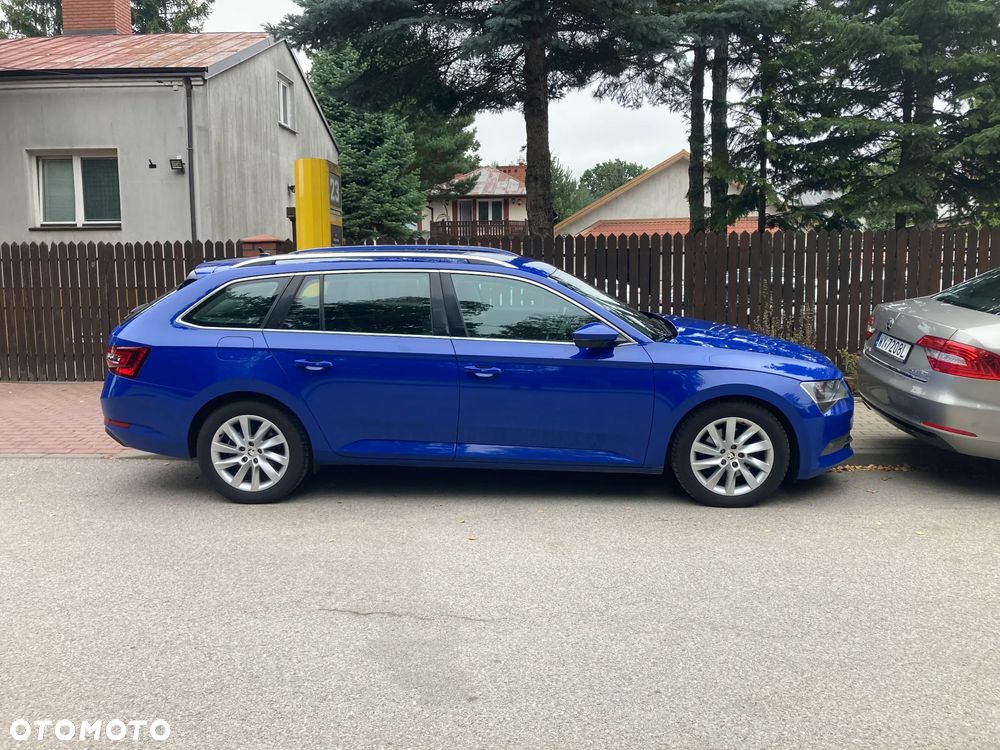 Skoda Superb 2.0 TDI DSG Style - 3