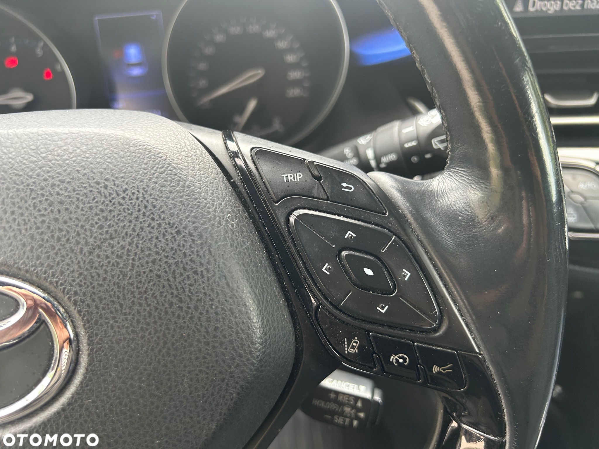 Toyota C-HR 1.2 T Dynamic - 25