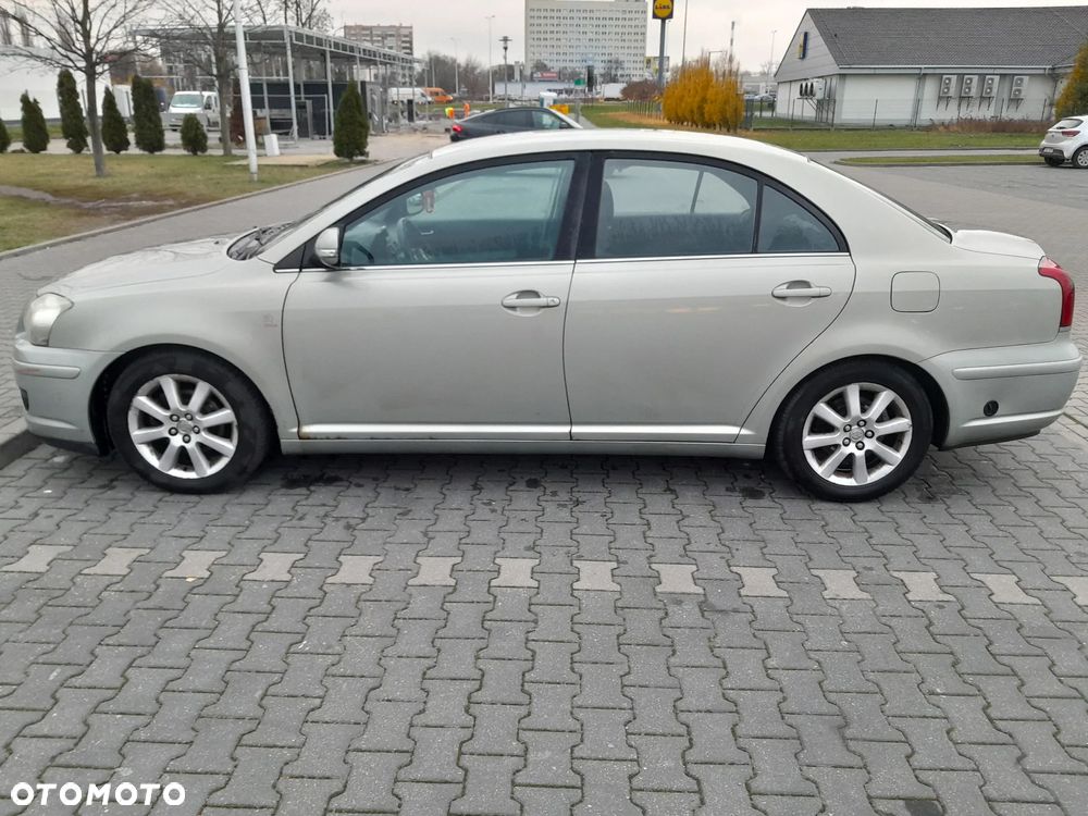 Toyota Avensis 1.8 VVT-i Luna - 3