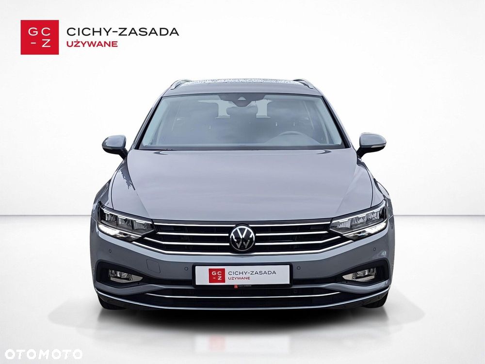Volkswagen Passat - 8