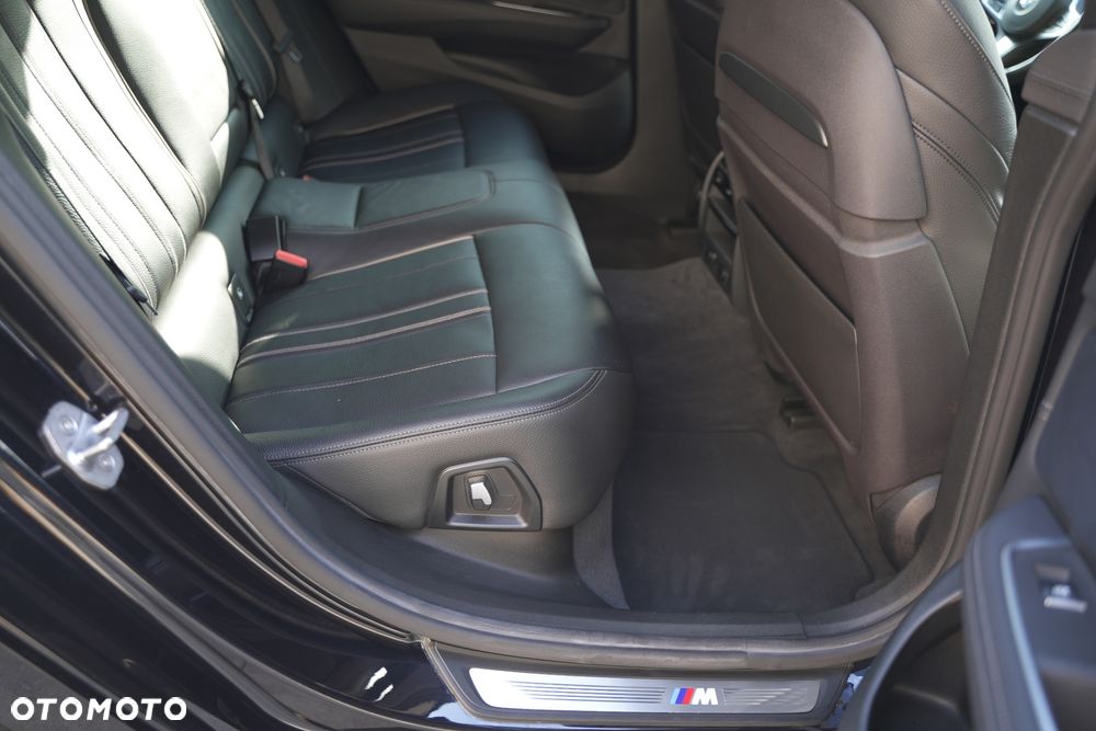 BMW 6GT 630i M Sport - 11