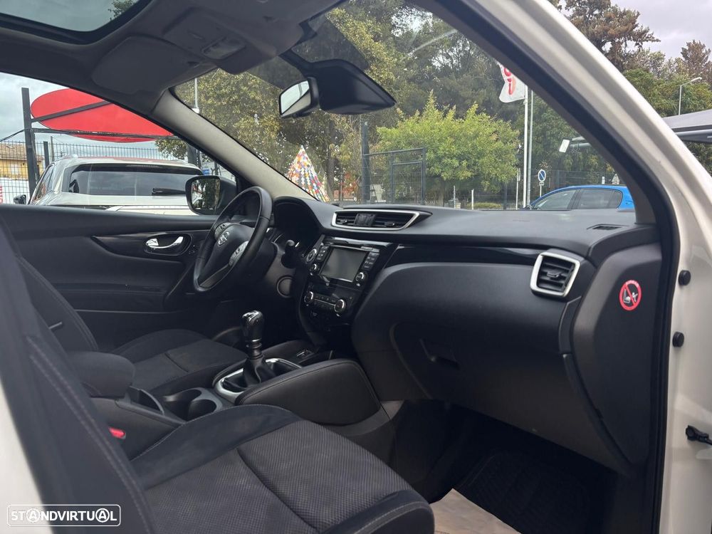 Nissan Qashqai 1.5 dCi Tekna J19 - 17