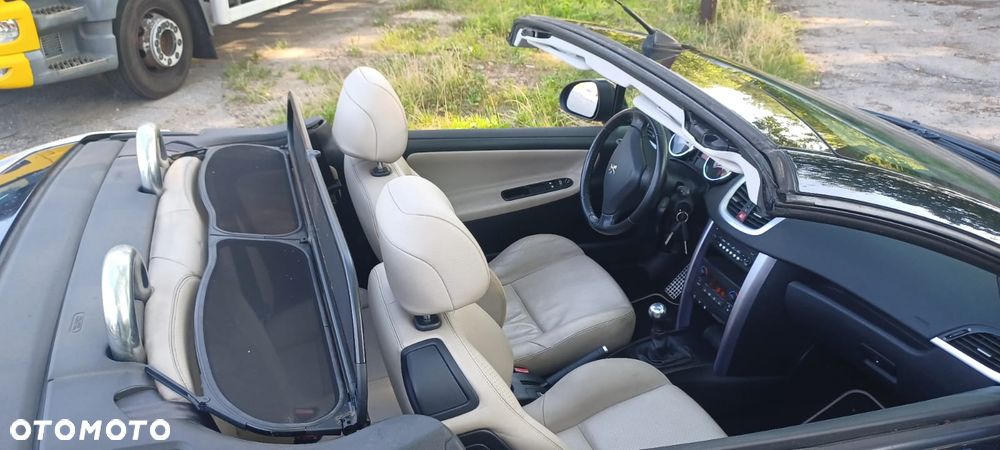 Peugeot 207 CC 150 THP Platinum - 16