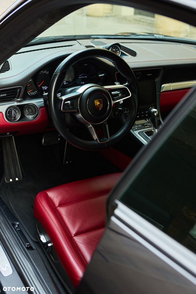 Porsche 911 Carrera S PDK - 16