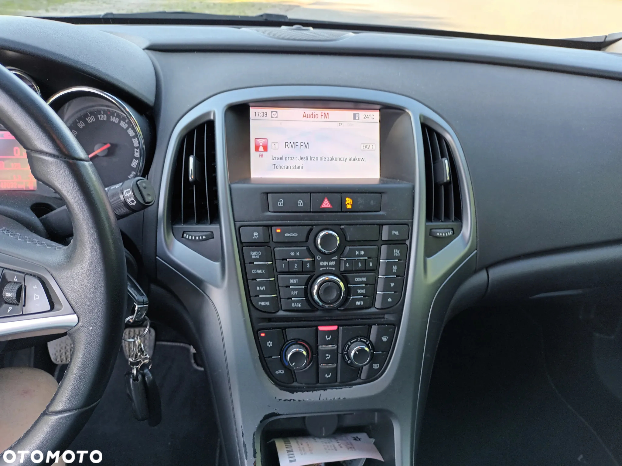 Opel Astra IV 1.4 T Cosmo - 23
