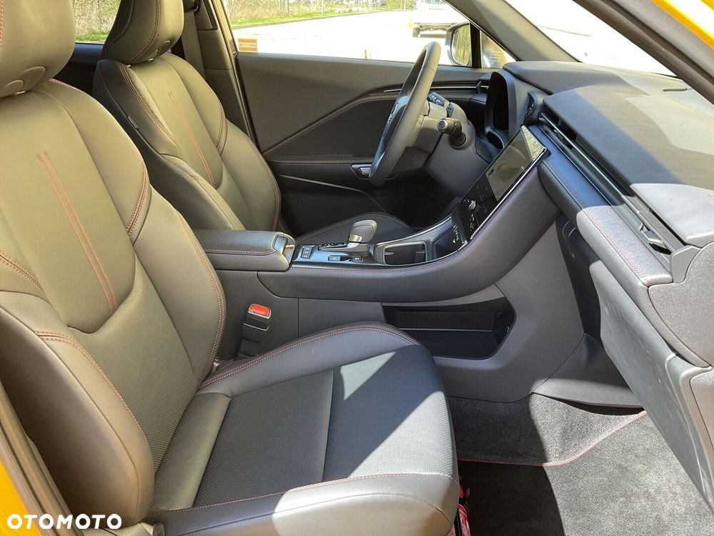 Lexus LBX 1.5 Hybrid Emotion - 19