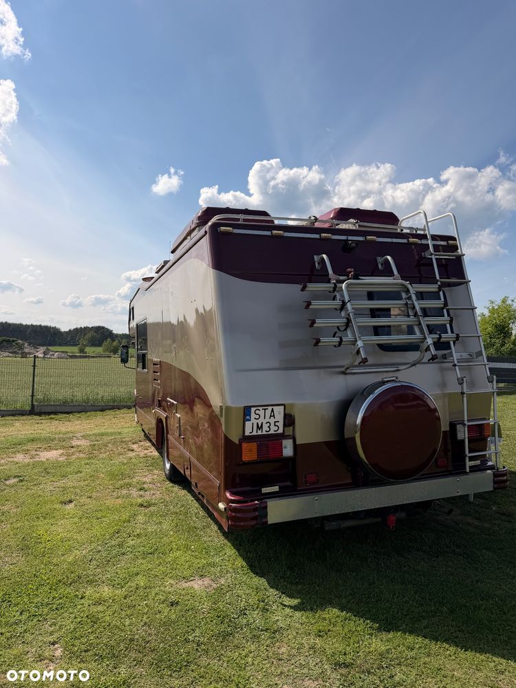 Ford E-350 Triple-E Empress - 6