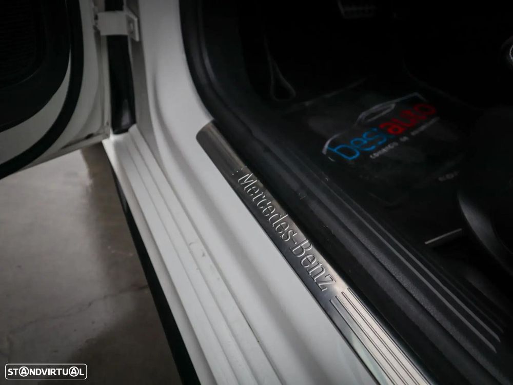 Mercedes-Benz A 250 e 8G-DCT Edition AMG Line - 32