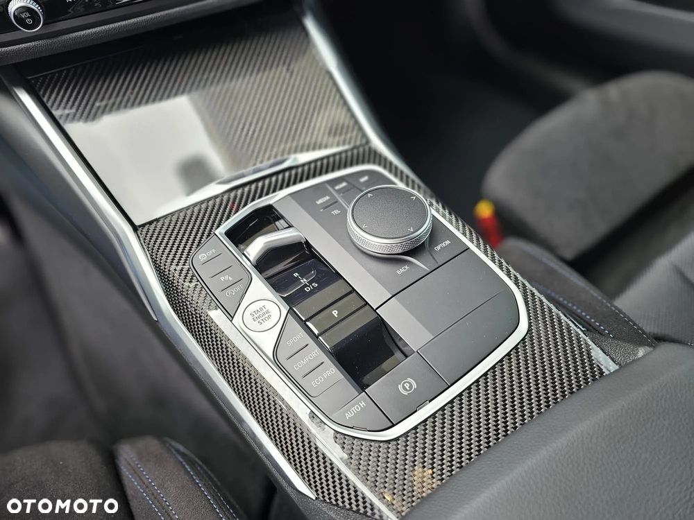 BMW Seria 3 M340i xDrive mHEV sport - 32