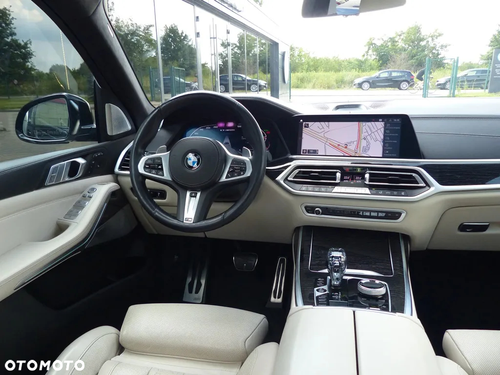 BMW X7 M50i sport - 28