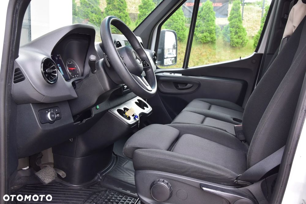 Mercedes-Benz Sprinter 519 CDI  Kontener Na bliźniaku , Automatyczna skrzynia 190 KM, Salon PL   Na gwarancji - 19