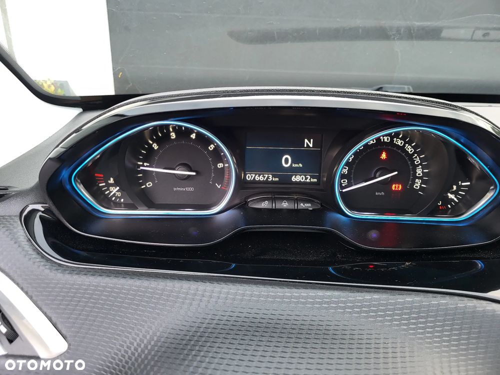 Peugeot 2008 - 14