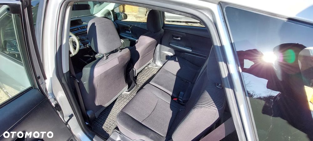 Toyota Prius+ (Hybrid) Comfort - 22