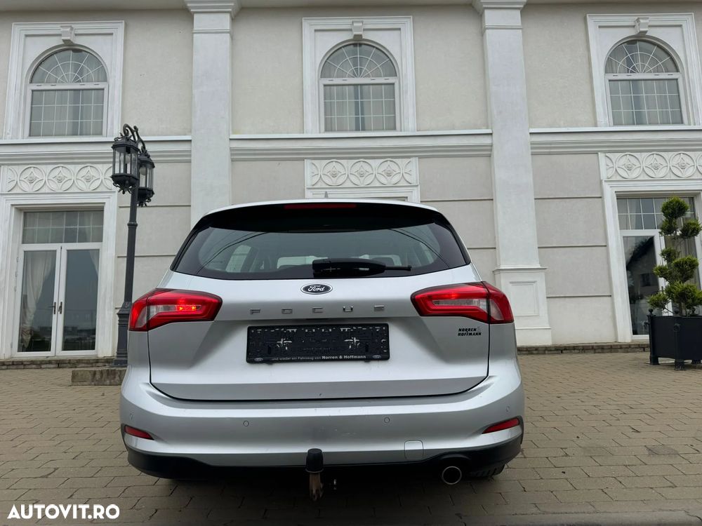 Ford Focus - 23
