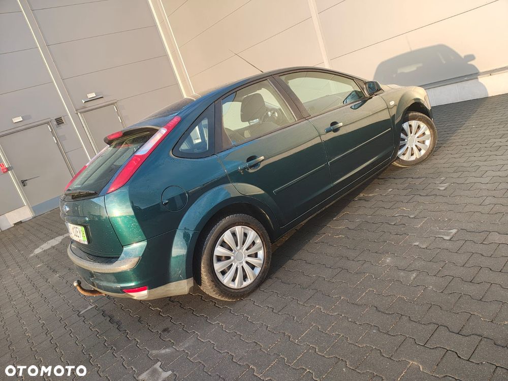 Ford Focus 1.6 16V Style - 18