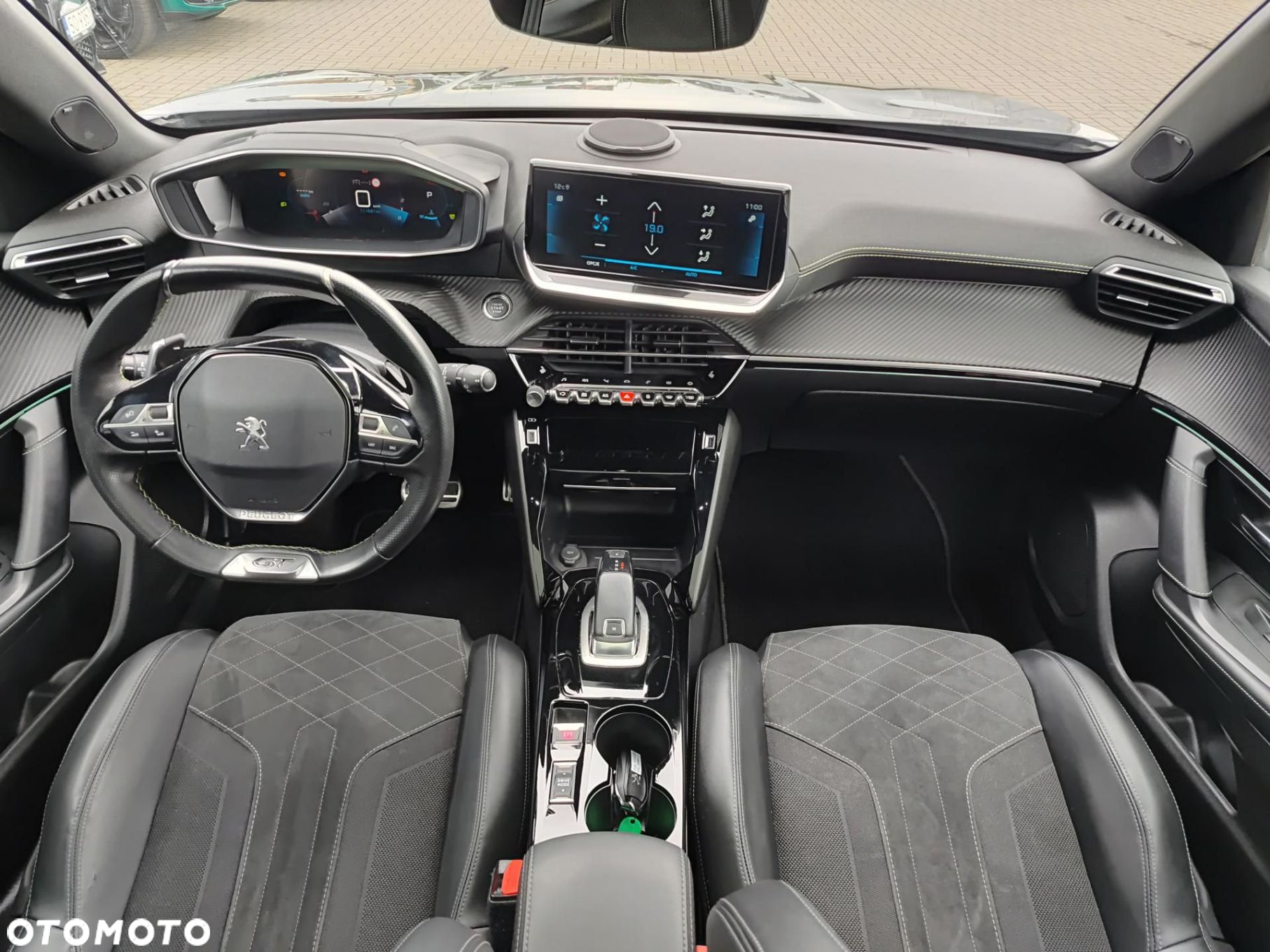 Peugeot 2008 - 25