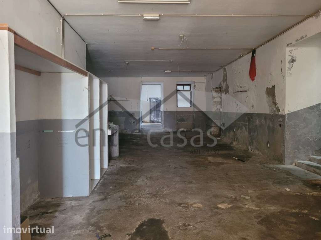 Espaço Comercial e Industrial em Local Estratégico - Grande imagem: 3/4