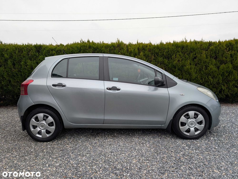 Toyota Yaris - 5