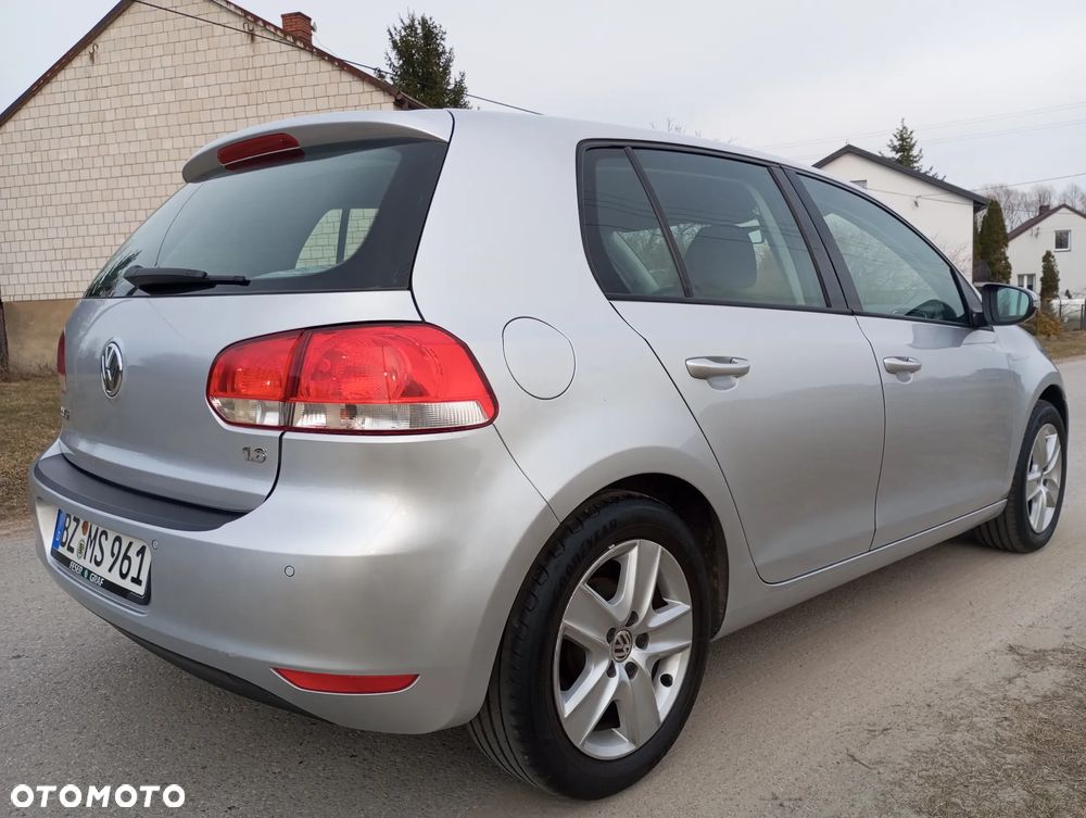 Volkswagen Golf - 16