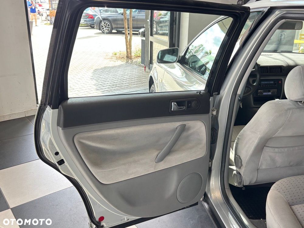 Volkswagen Passat - 20