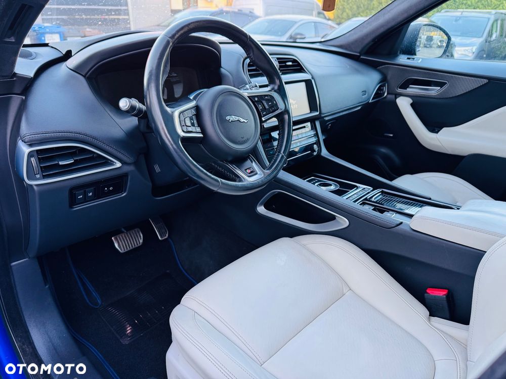 Jaguar F-Pace 3.0 V6 AWD S - 17
