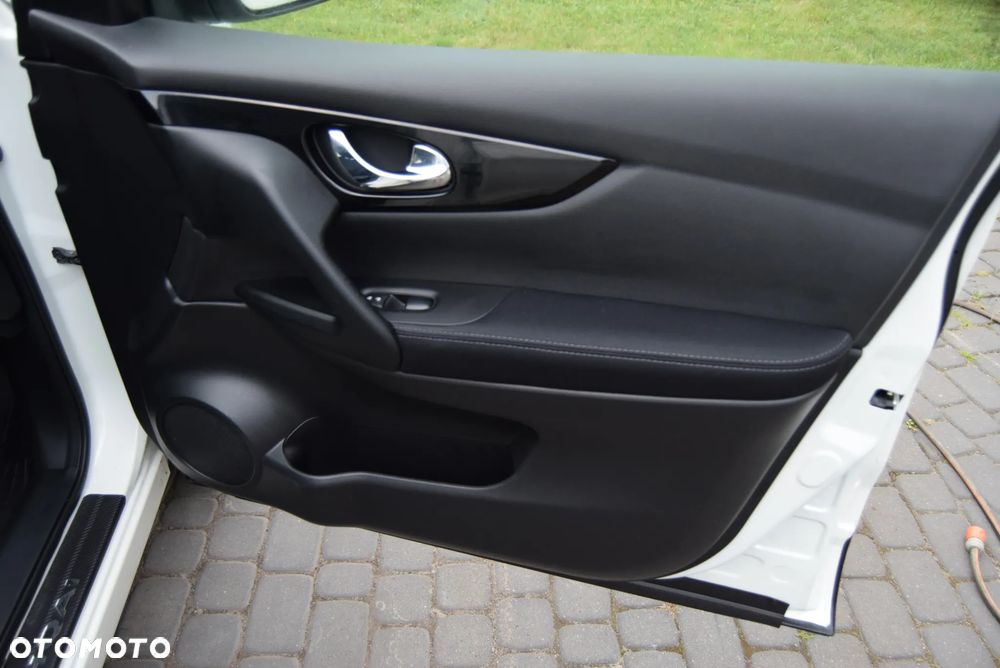 Nissan Qashqai 1.2 DIG-T N-Vision - 26