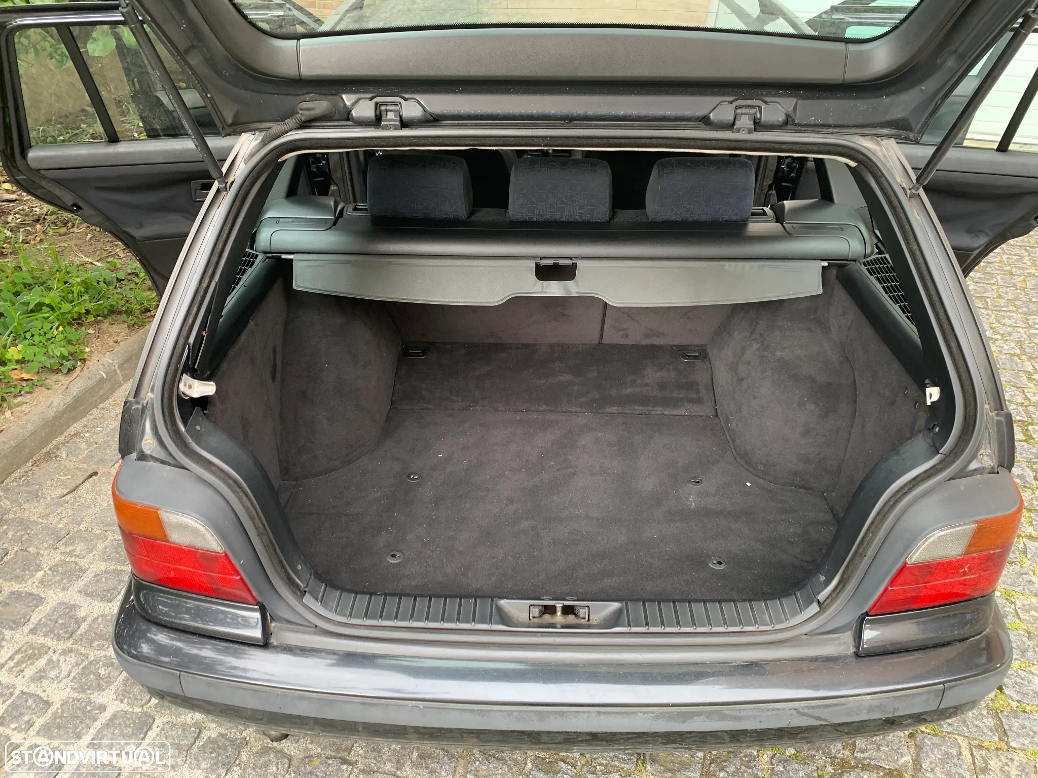 BMW 318 tds Touring Sport - 14