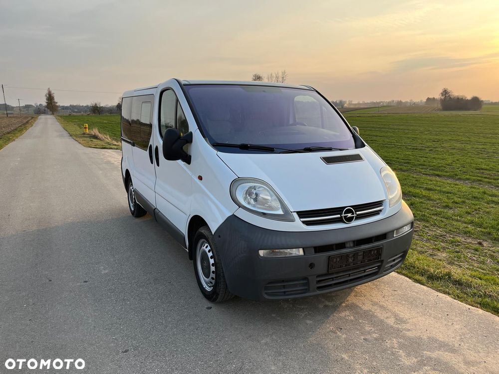Opel Vivaro - 18