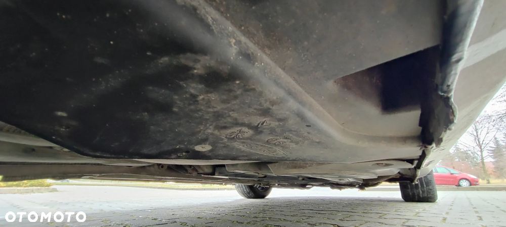 Peugeot 407 2.0 HDI Intense - 24