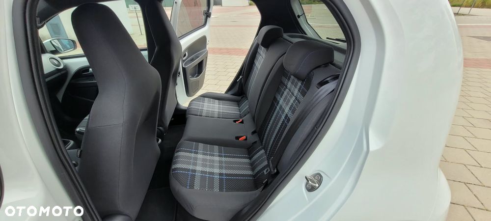 Volkswagen up! - 22