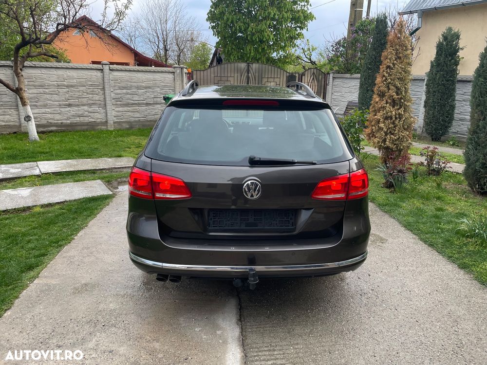 Volkswagen Passat - 11