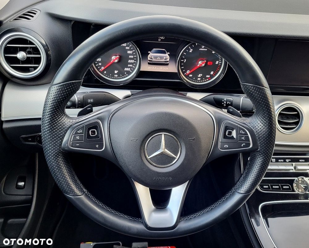 Mercedes-Benz Klasa E - 15