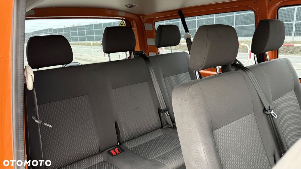 Volkswagen Transporter Lang - 12