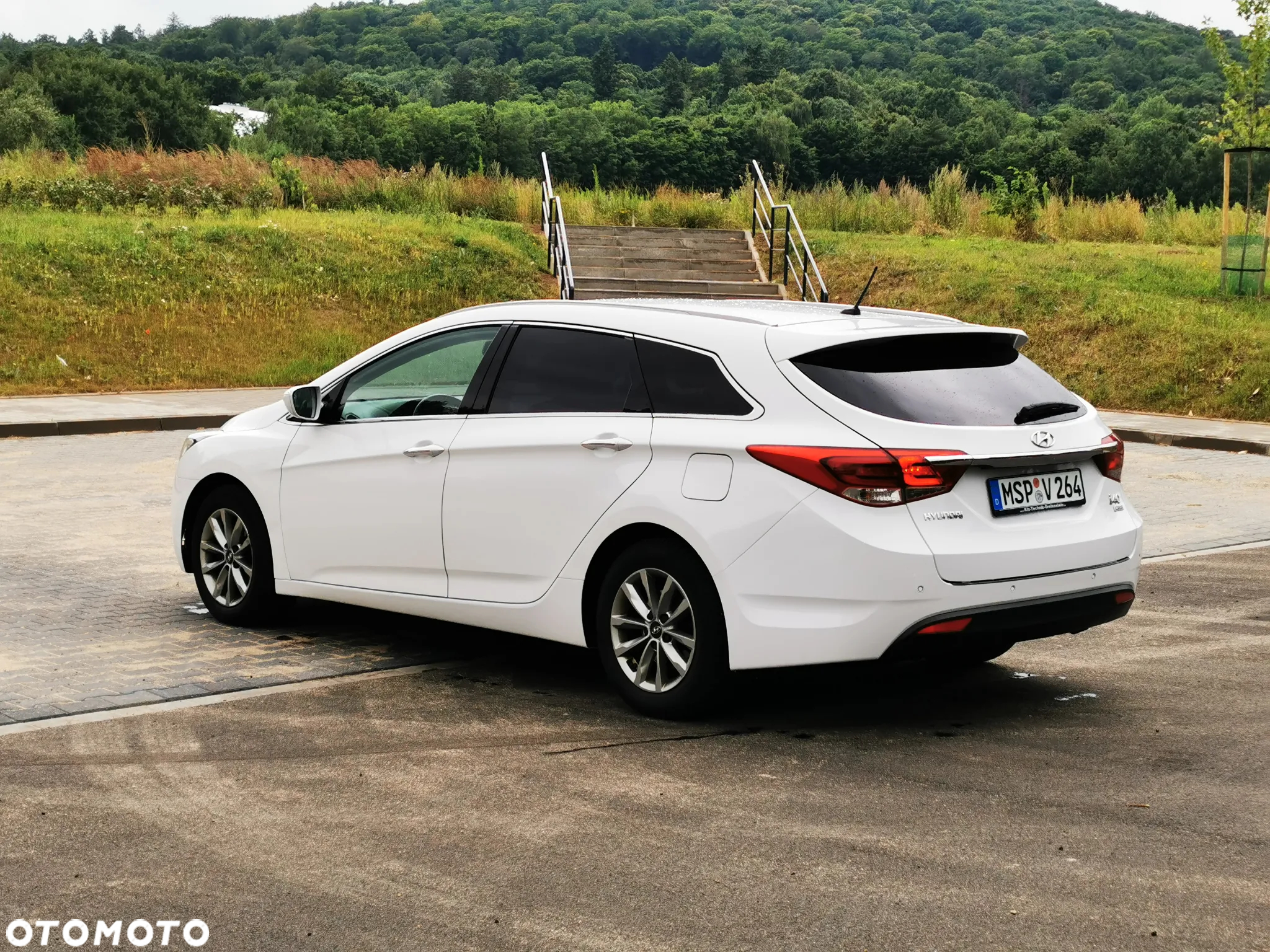 Hyundai i40 Kombi 1.7 CRDi DCT Premium - 5