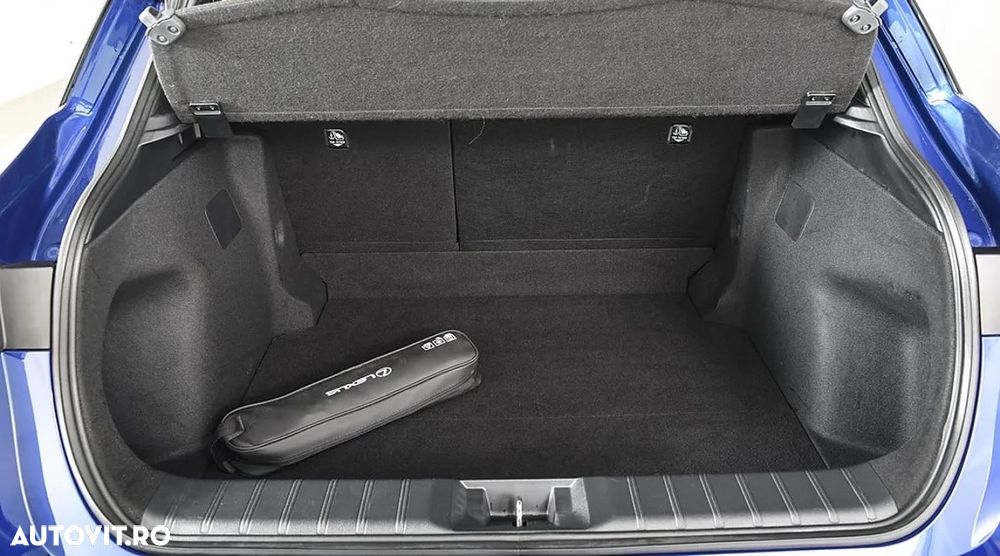 Lexus LBX FWD Original Edition - 15