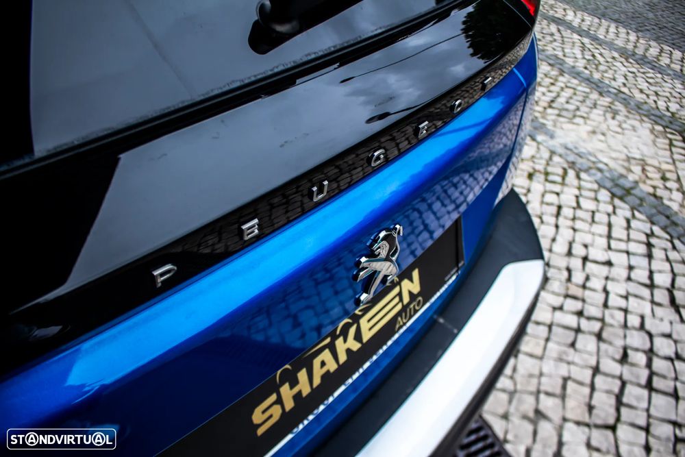 Peugeot e-2008 Allure - 12