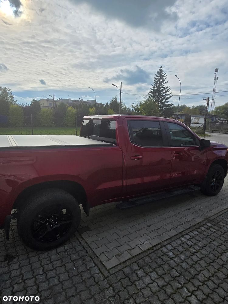 Chevrolet Silverado - 3