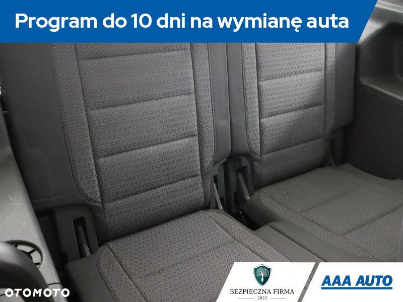 Volkswagen Touran - 20