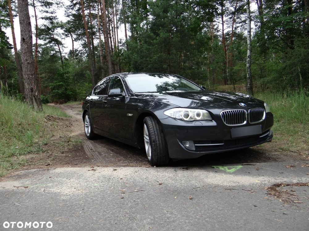 BMW Seria 5 525d - 5