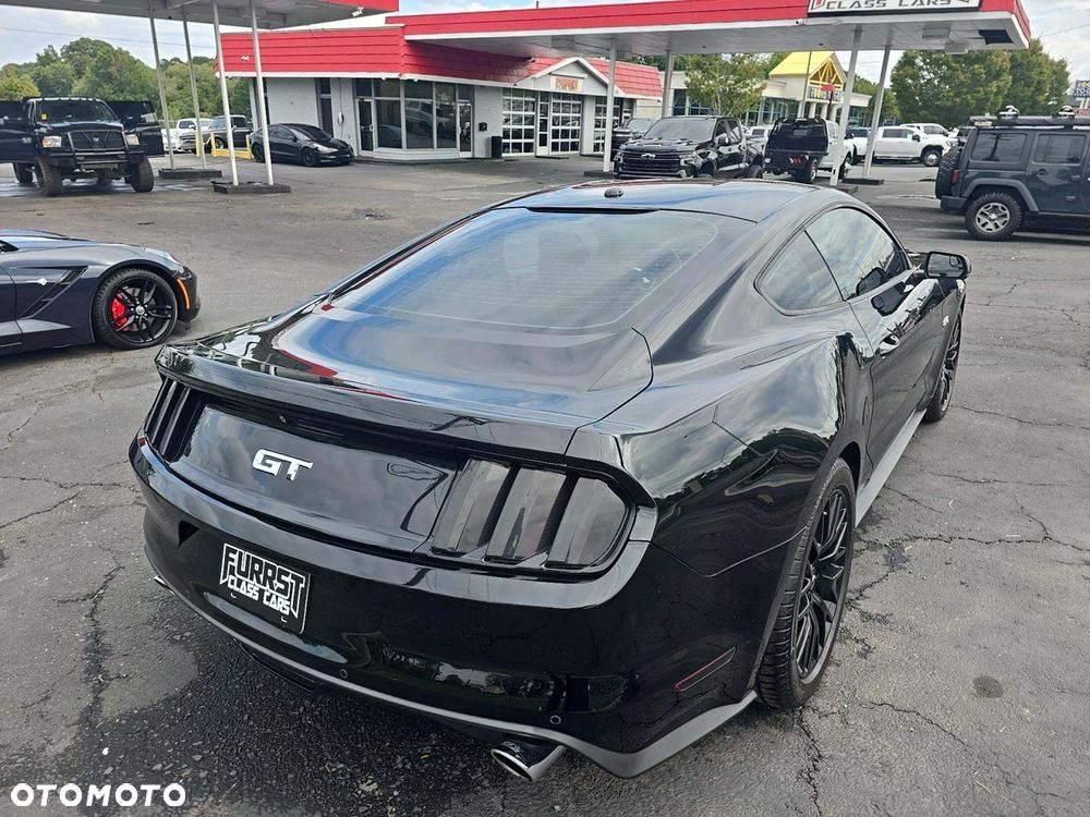 Ford Mustang 5.0 V8 GT - 4