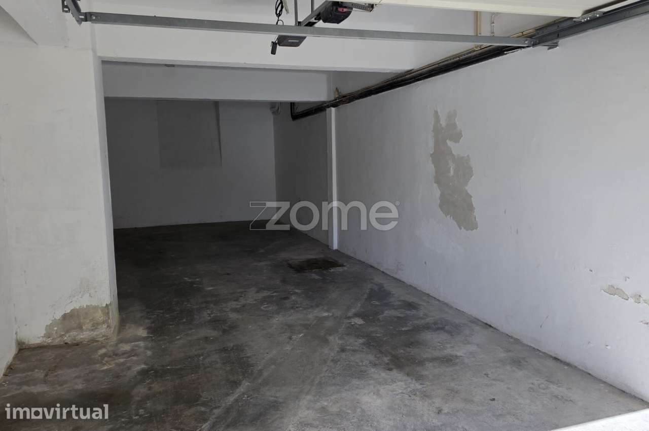 GARAGEM BOX FECHADA PARA ARRENDAMENTO | AVENIDA DE ROMA – ALVALADE - Grande imagem: 4/7
