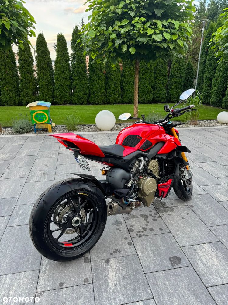 Ducati Streetfighter V4 - 4