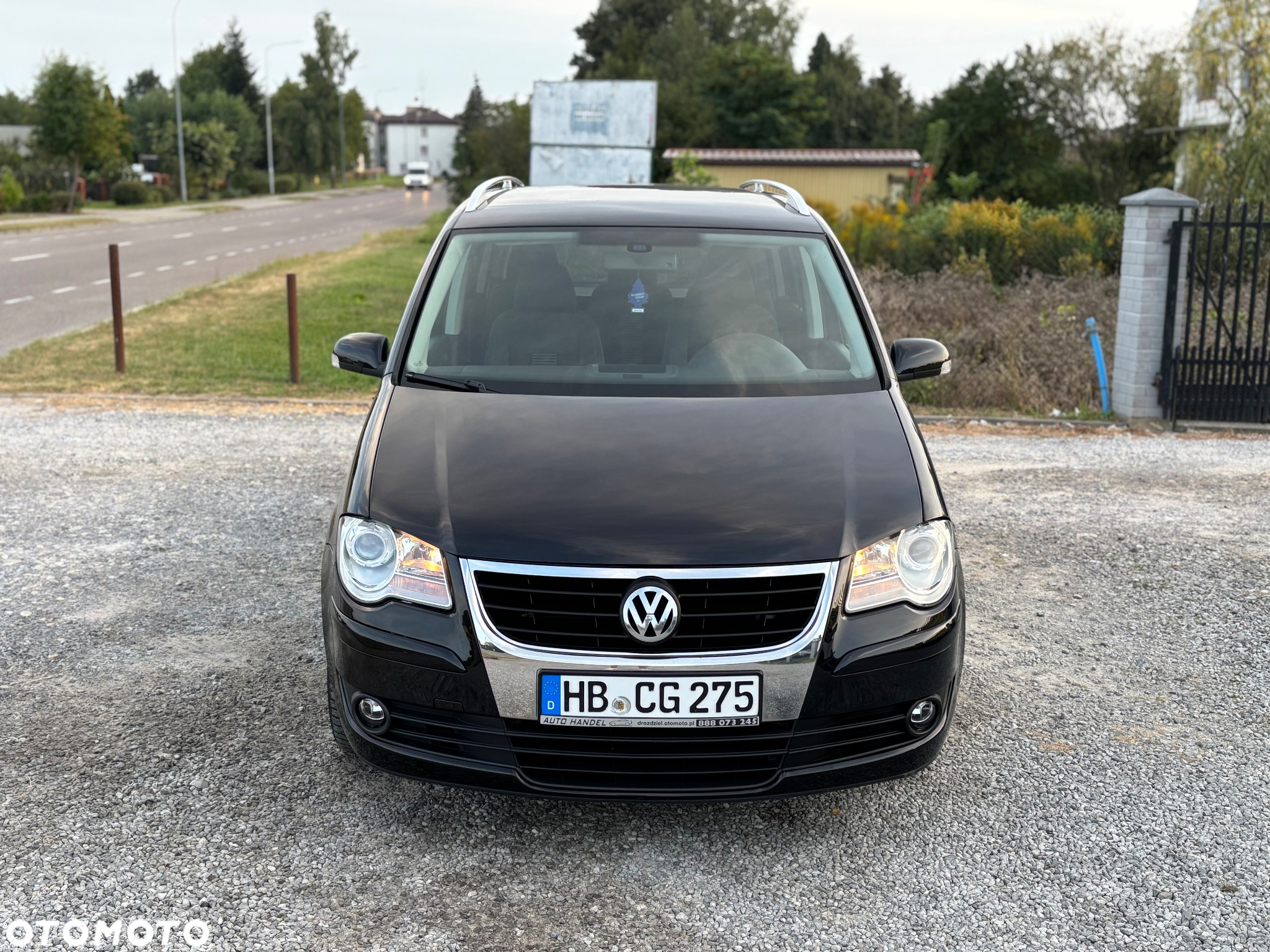 Volkswagen Touran - 3