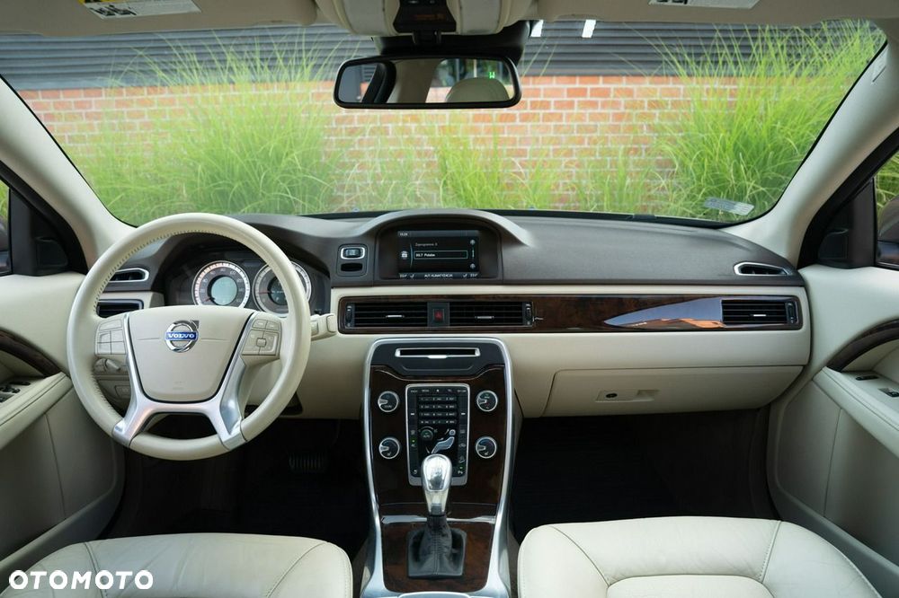 Volvo XC 70 3.2 AWD Summum - 8