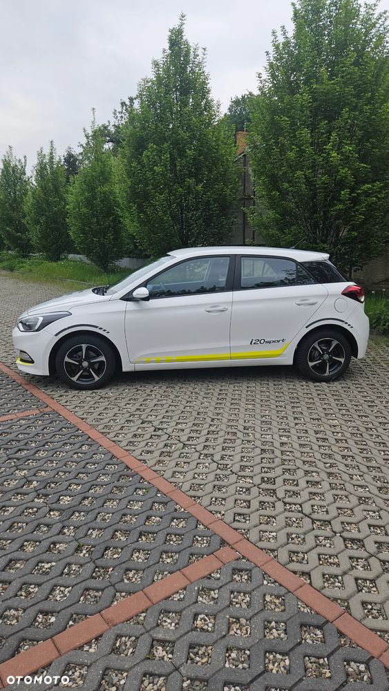 Hyundai i20 blue 1.2 YES Gold - 4