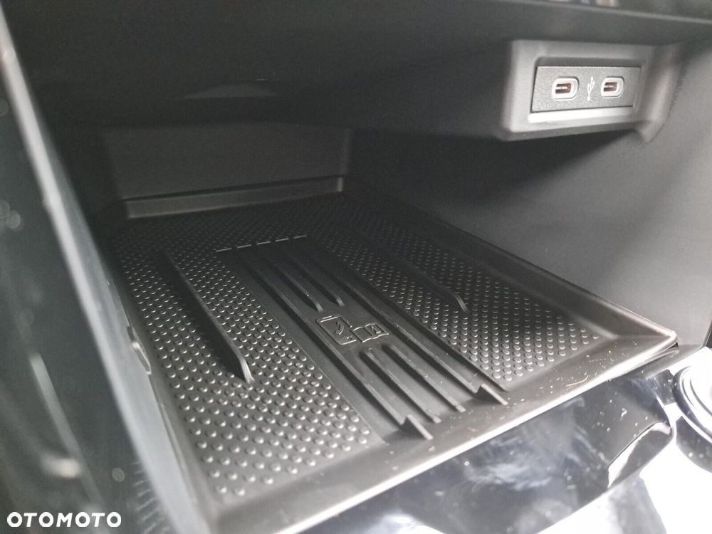 Volkswagen T-Cross - 37